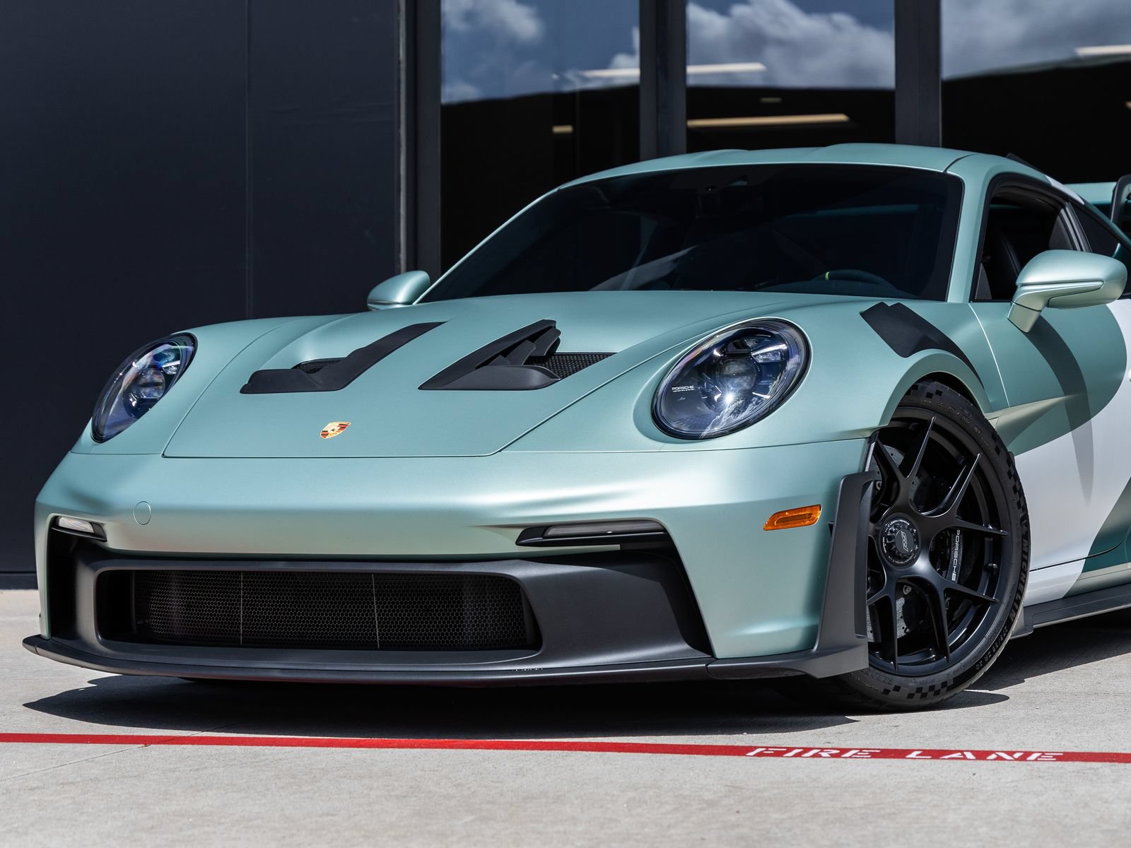 Certified 2024 Porsche 911 GT3 RS RWD image 7