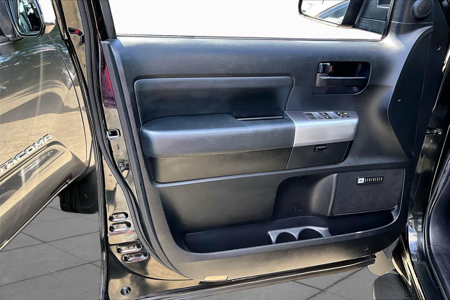 Used 2022 Toyota Sequoia TRD Pro AWD/4WD image 21
