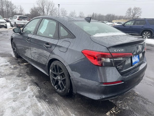 Used 2023 Honda Civic Sport image 4