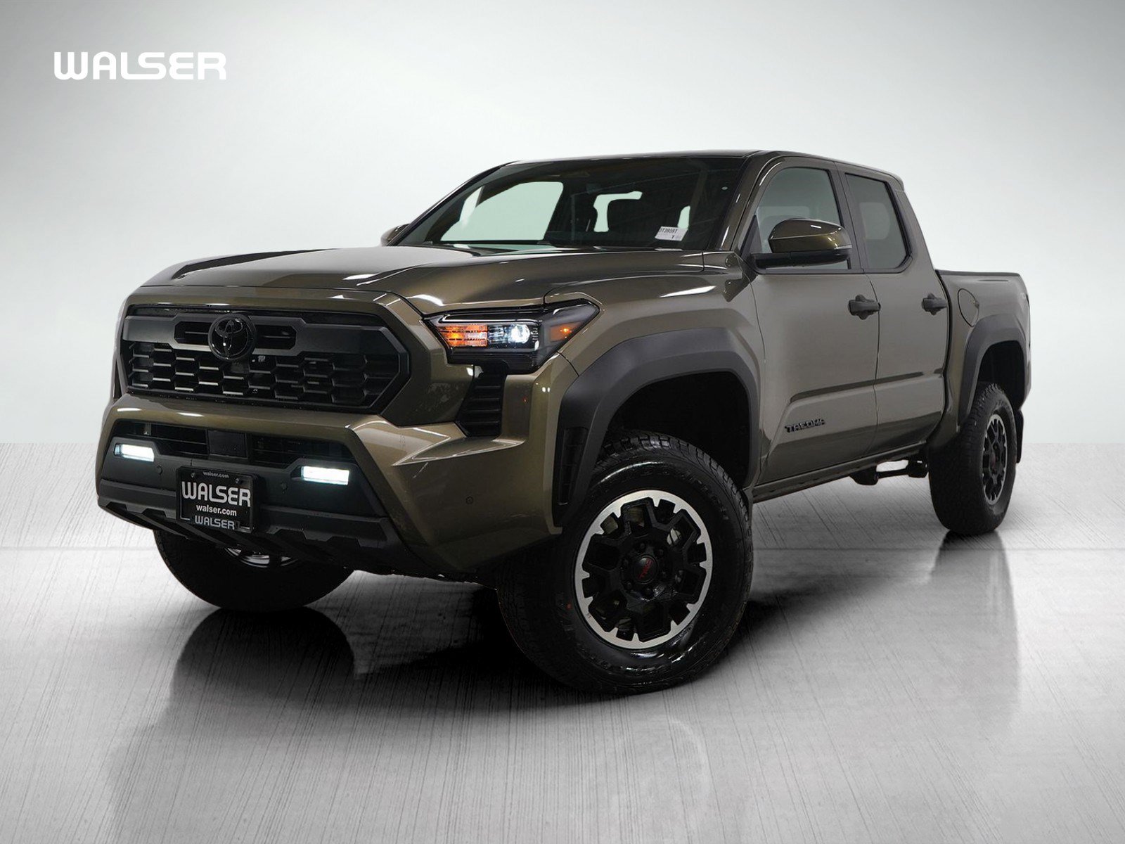 Used 2026 Toyota Tacoma TRD Off-Road w/ TRD Off Road Upgrade Package AWD/4WD image 1