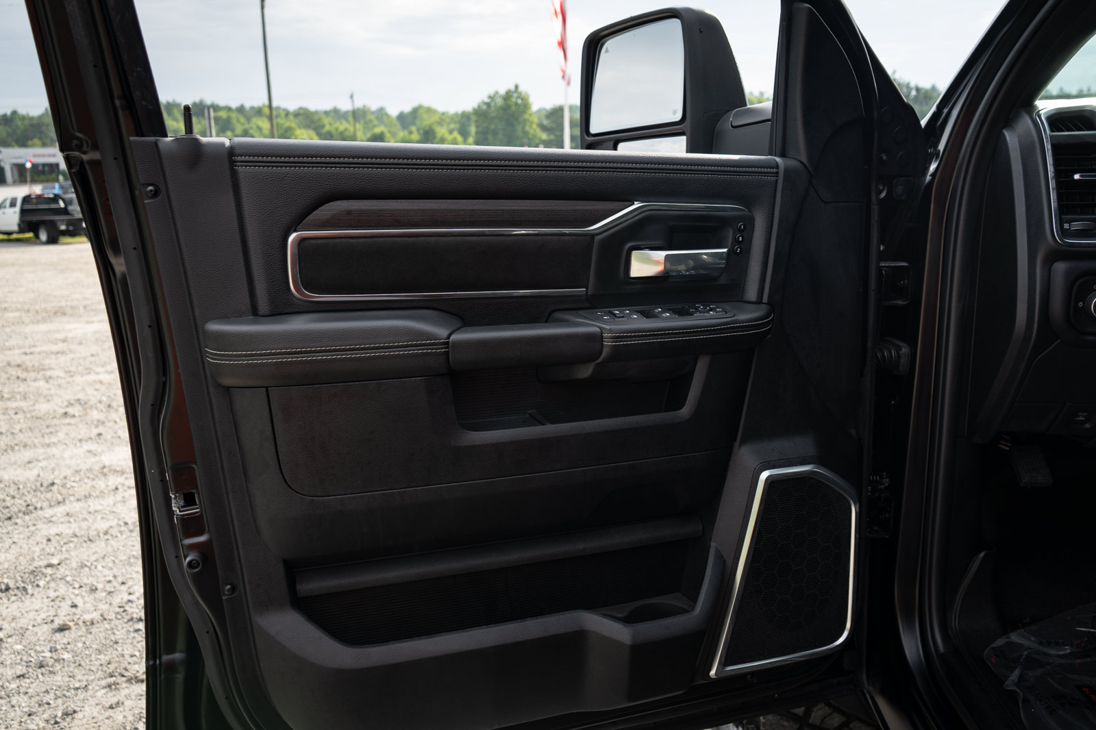 New 2026 RAM 2500 Laramie w/ Night Edition AWD/4WD image 29