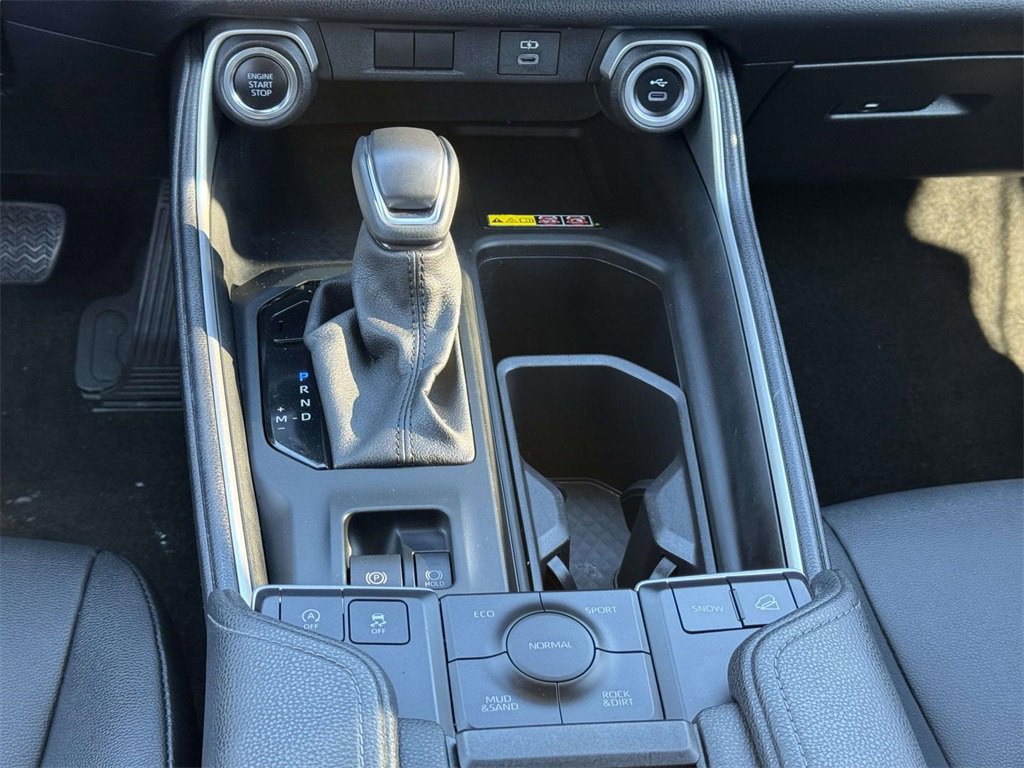 Used 2025 Toyota Grand Highlander XLE image 6