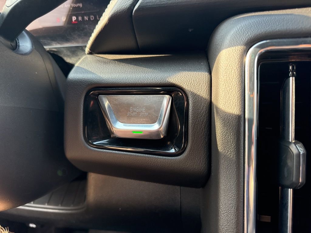 Used 2025 GMC Yukon Denali image 24