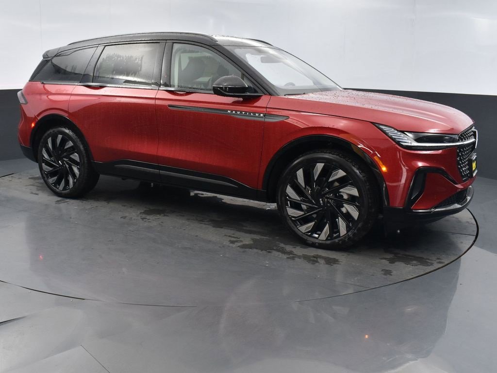 New 2026 Lincoln Nautilus Reserve w/ Jet Appearance Package image 5