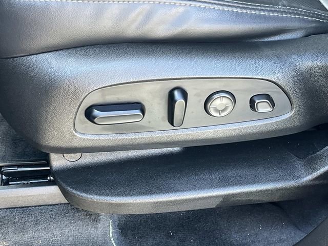 Used 2021 Buick Enclave Avenir w/ Avenir Technology Package image 32