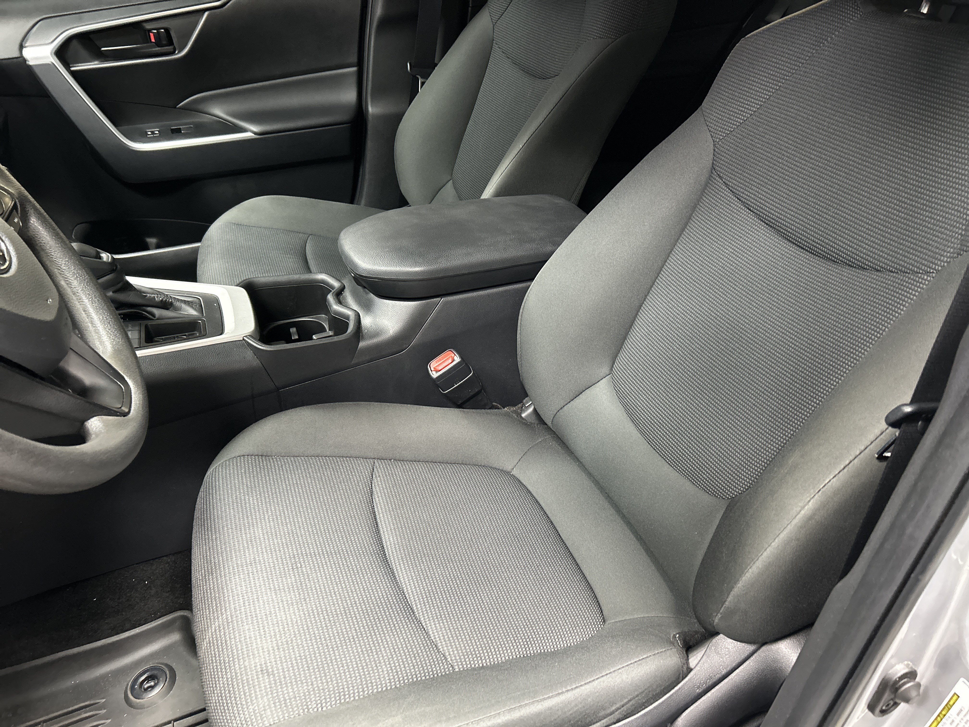 Used 2025 Toyota RAV4 LE FWD image 3
