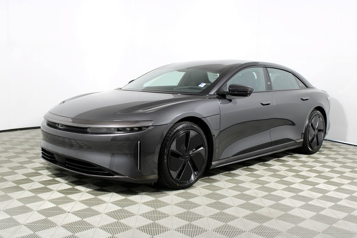 Used 2023 Lucid Air Touring AWD/4WD image 3