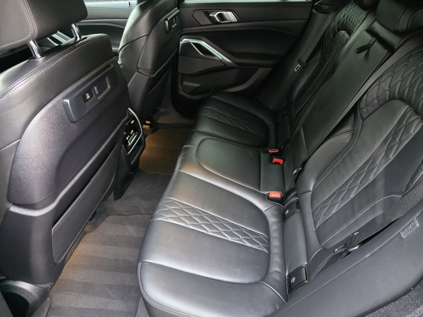 Used 2023 BMW X6 M50i w/ Shadowloine Package image 14