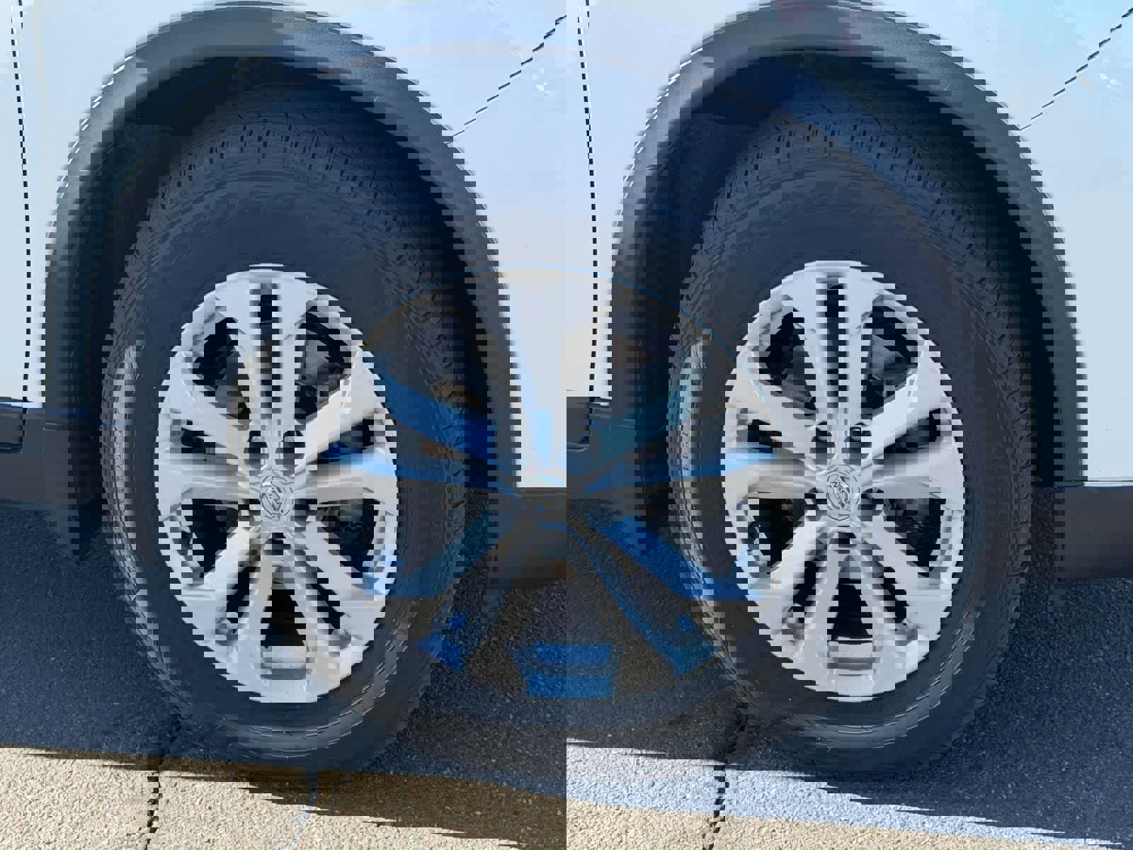 Used 2016 Nissan Rogue SV image 5