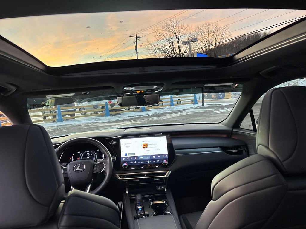 Used 2024 Lexus RX 500h F Sport w/ Convenience Package image 63