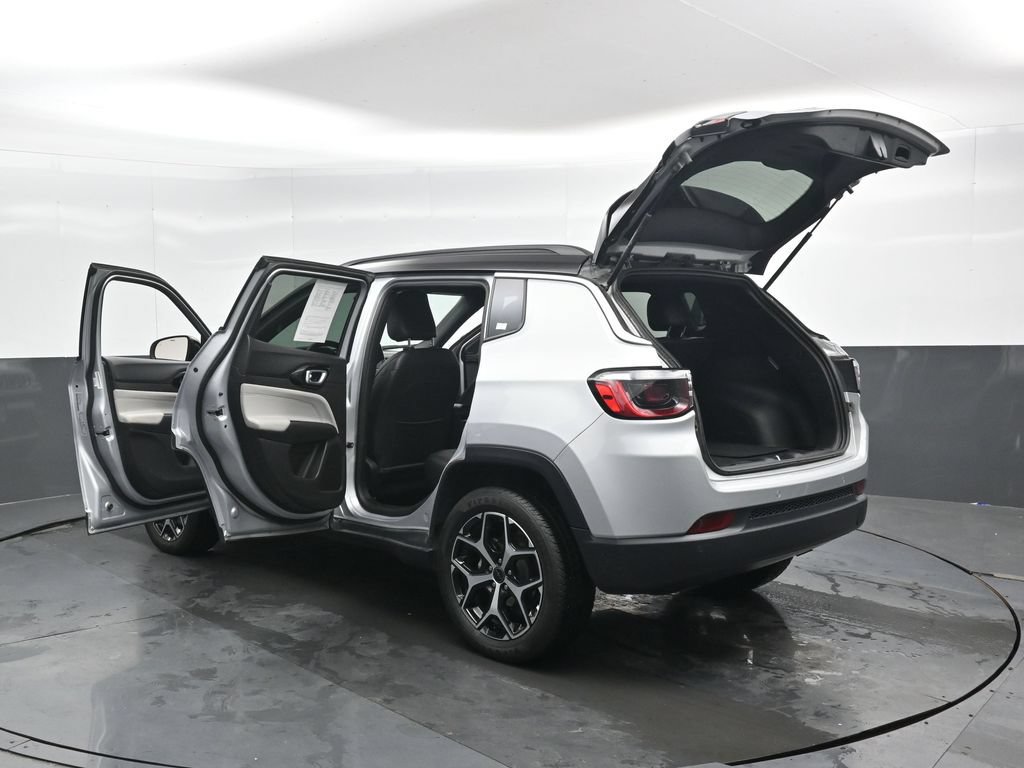 Used 2025 Jeep Compass Limited AWD/4WD image 50