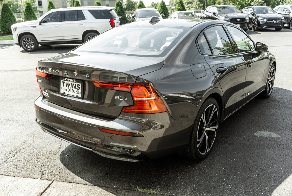 Used 2024 Volvo S60 B5 Core AWD/4WD image 31