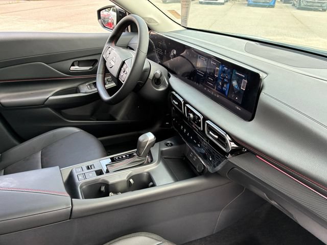 New 2026 Nissan Sentra SR w/ SR Premium Package FWD image 34