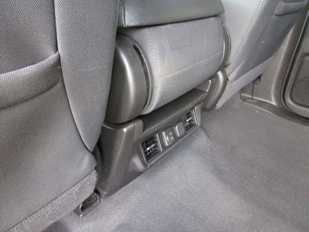 Used 2021 Chevrolet Silverado 1500 LT image 18