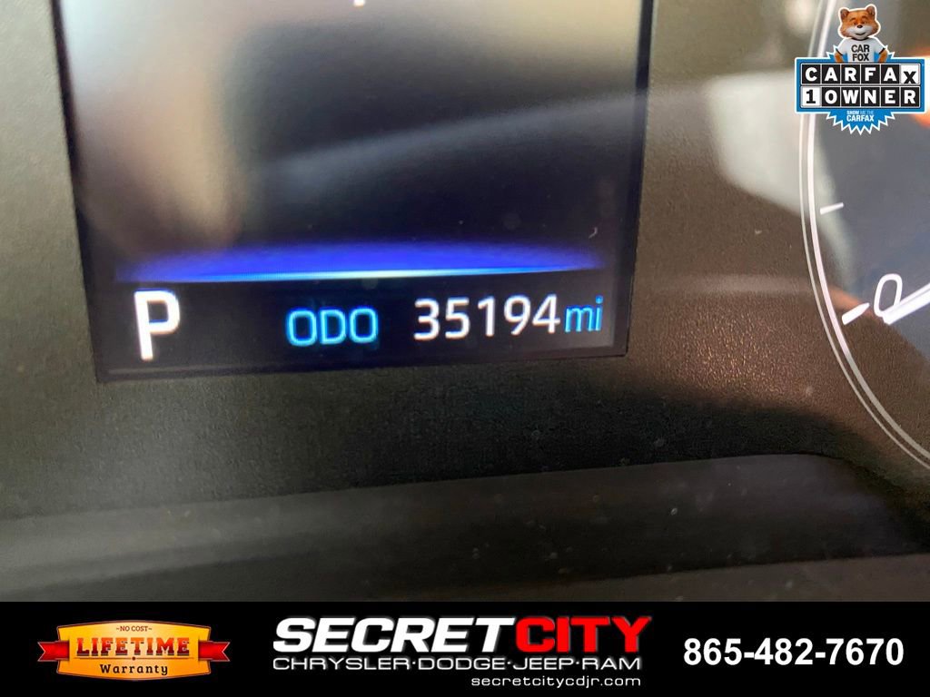 Used 2025 Toyota Corolla LE image 9