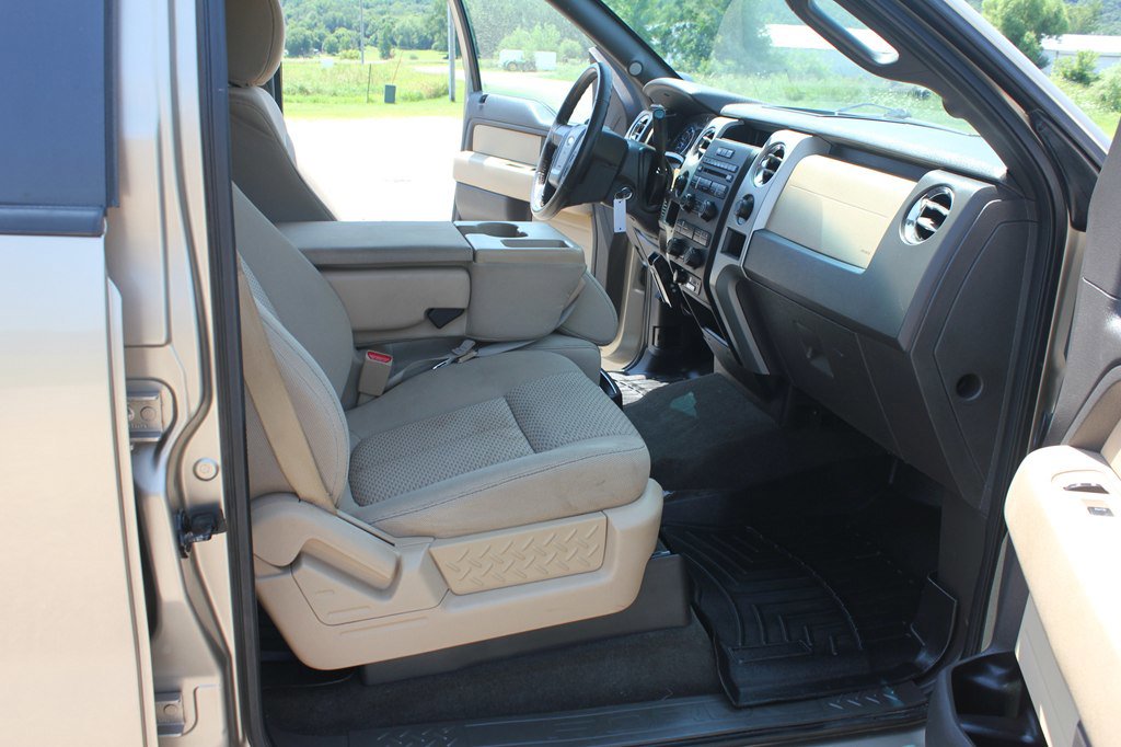Used 2012 Ford F150 XLT w/ XTR Pkg image 33