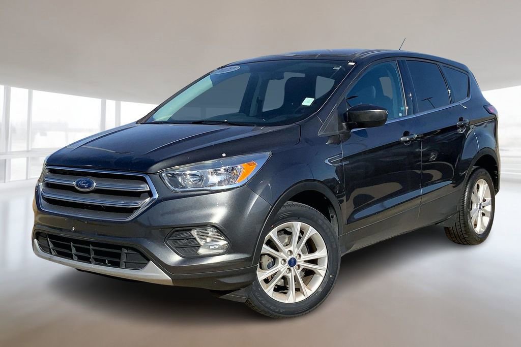 Used 2017 Ford Escape SE image 1