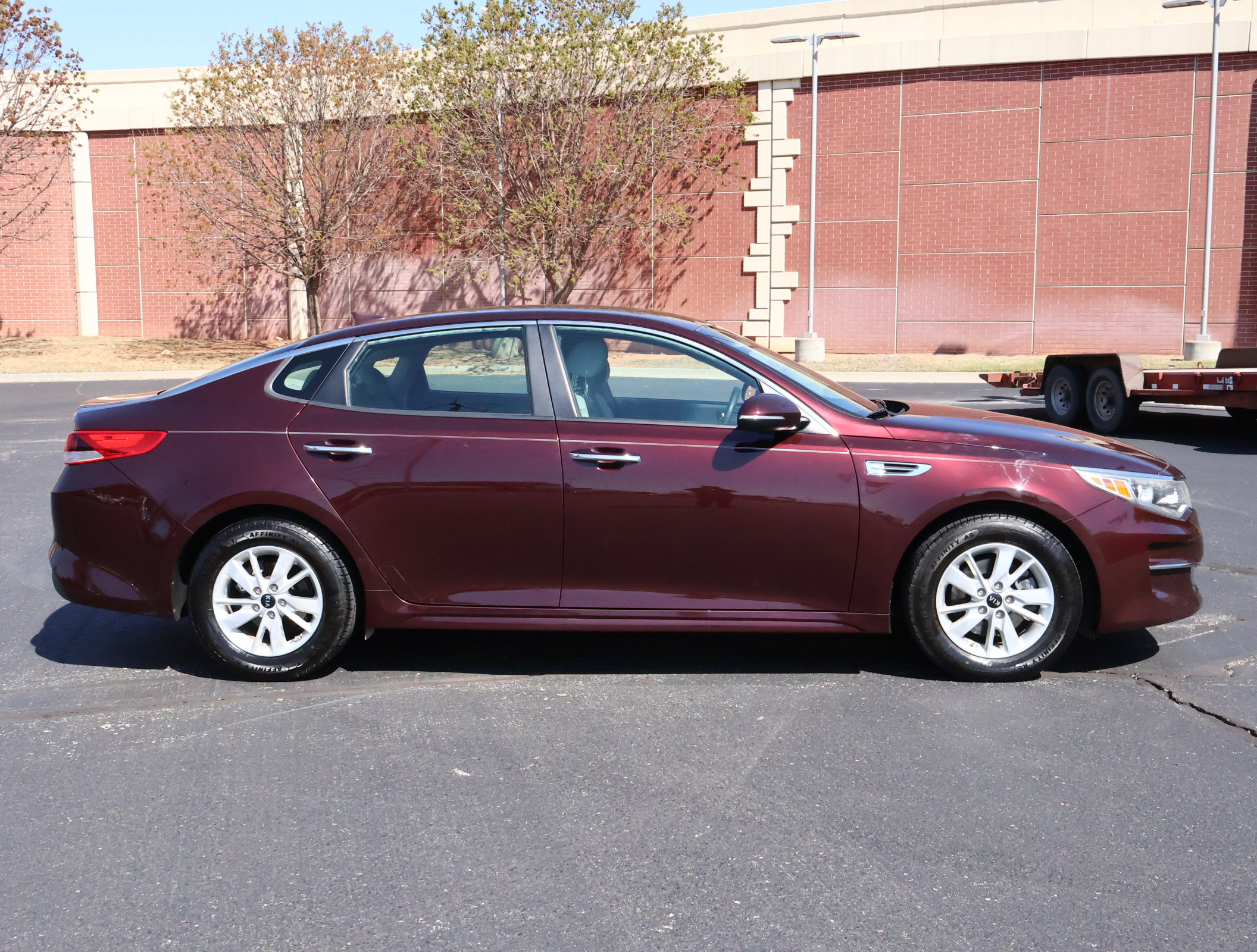 Used 2016 Kia Optima LX image 25