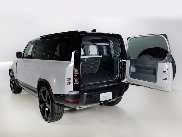 New 2026 Land Rover Defender 110 X-Dynamic SE AWD/4WD image 31