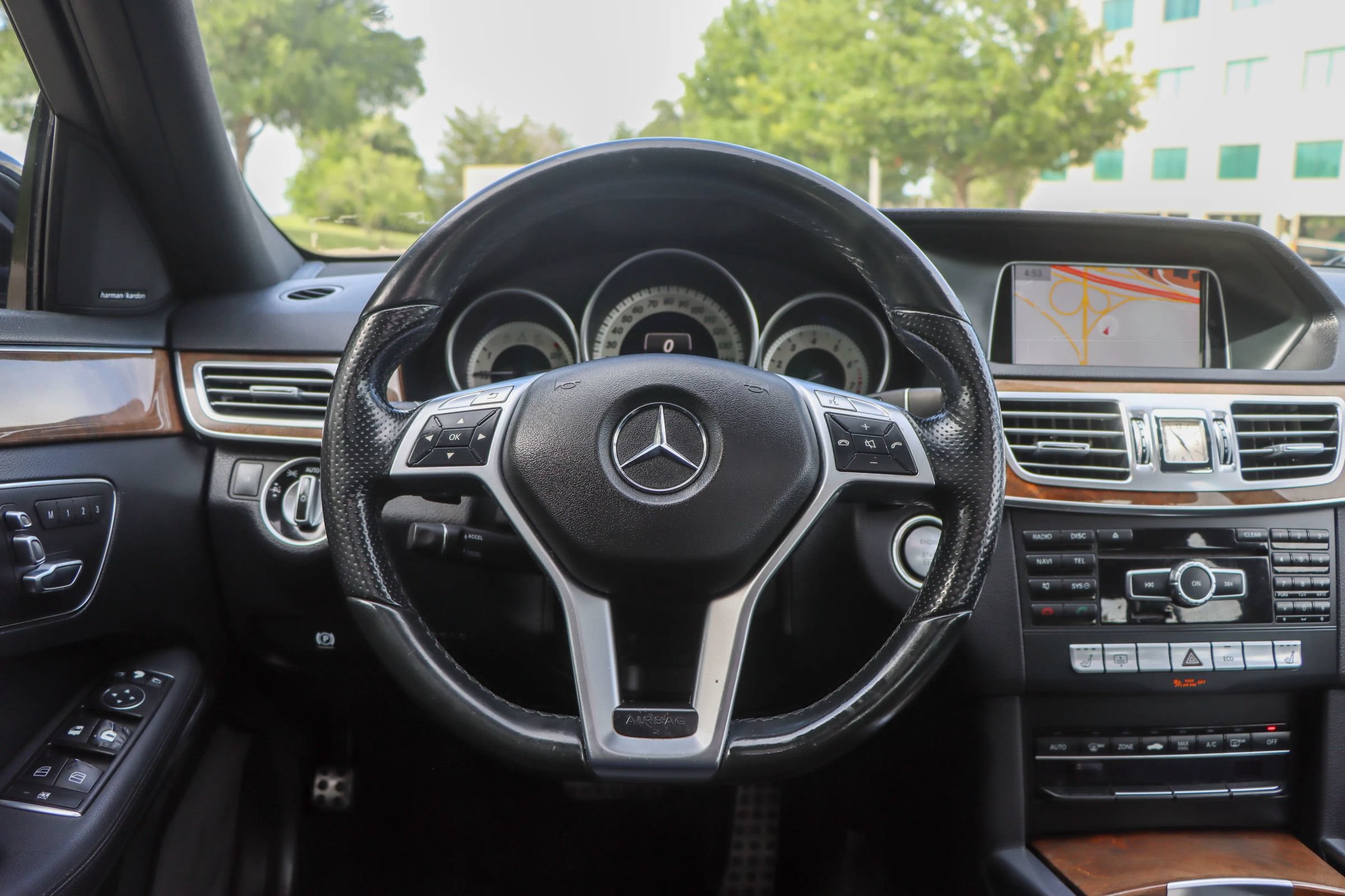 Used 2015 Mercedes-Benz E 350 4MATIC Sedan w/ Premium 1 Package image 28