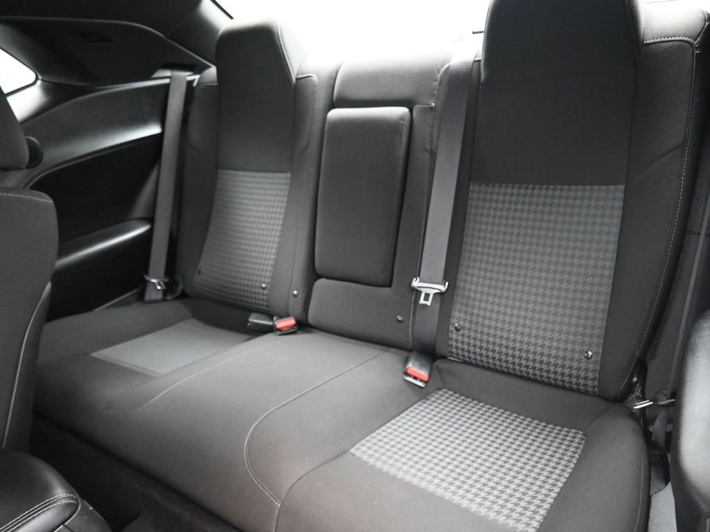 Used 2021 Dodge Challenger R/T w/ Performance Handling Group image 9