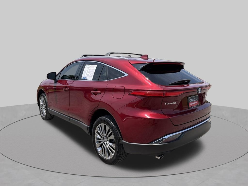 Used 2022 Toyota Venza XLE AWD/4WD image 6