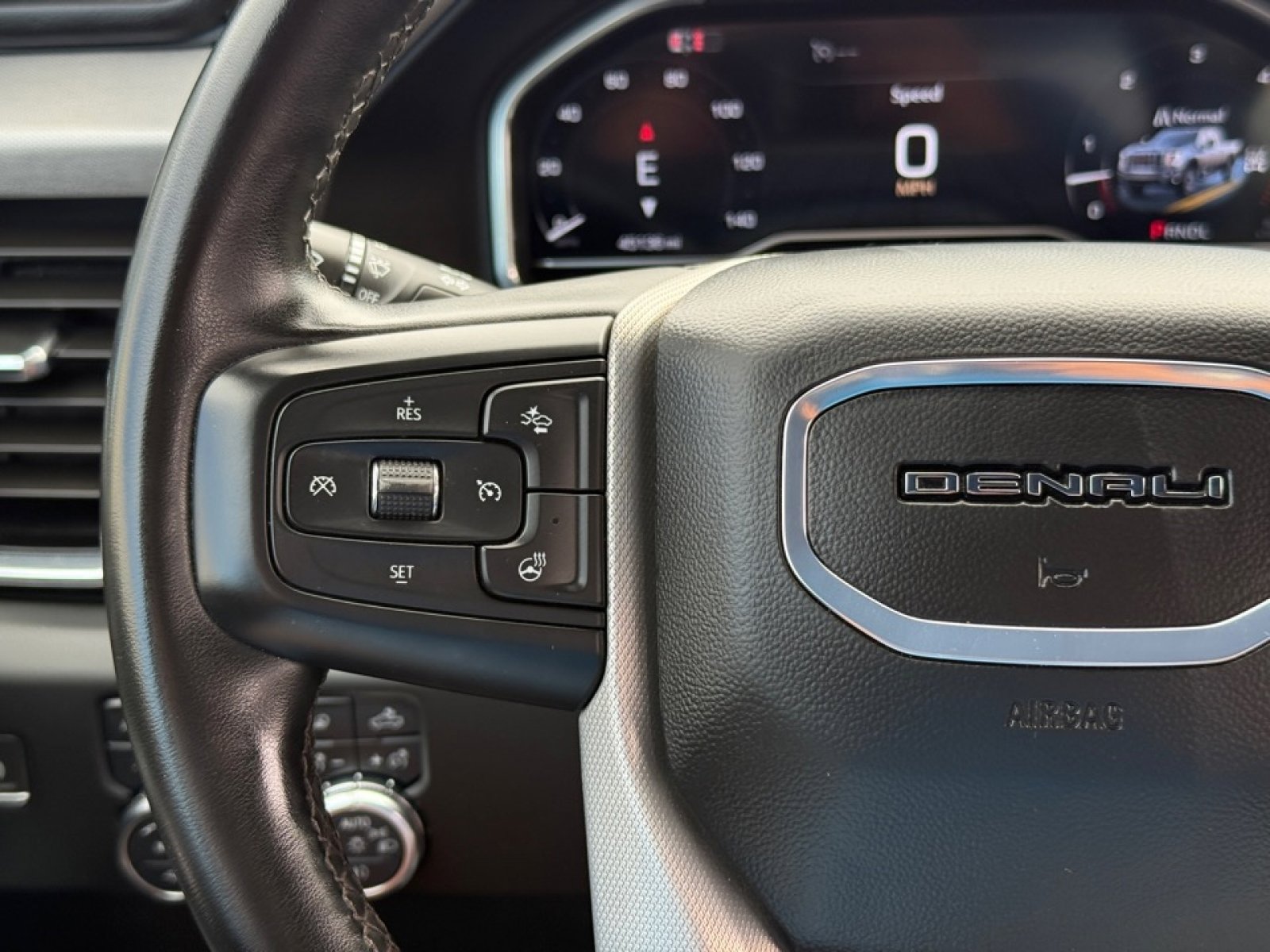 Used 2024 GMC Sierra 2500 Denali w/ Technology Package image 23