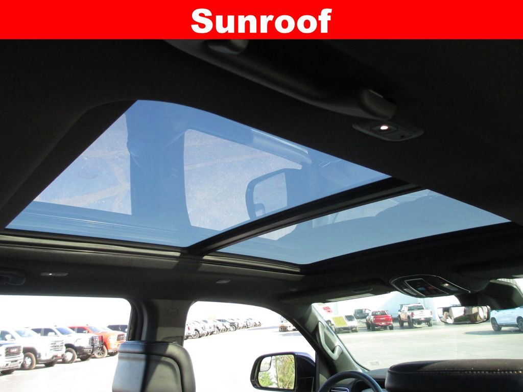 Used 2023 Jeep Wagoneer L 4WD w/ Premium Group I image 17