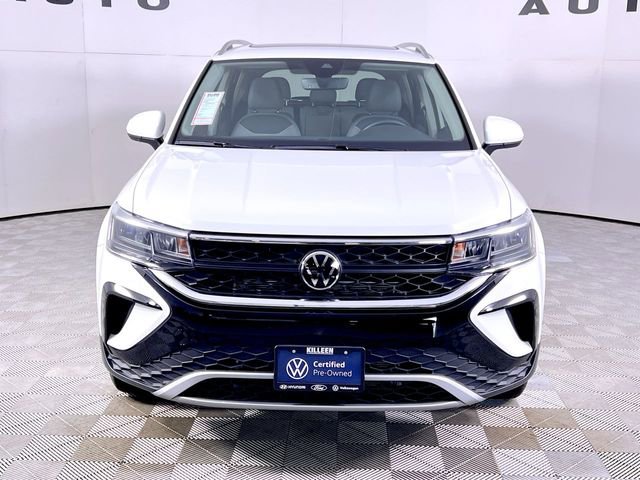 Used 2024 Volkswagen Taos SE image 2