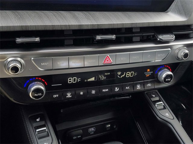 Used 2024 Kia Telluride EX w/ EX Captain's Chair Package image 31