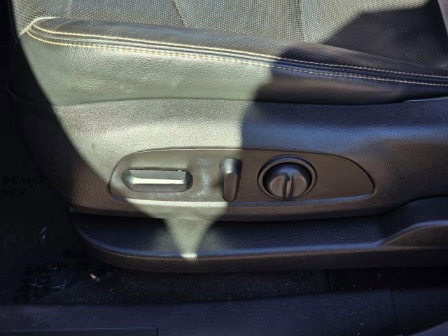 Used 2020 GMC Terrain SLT image 11