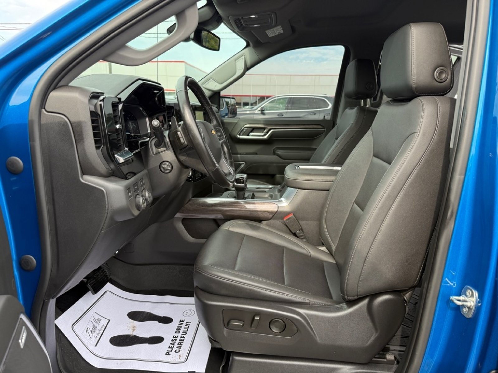 Used 2022 Chevrolet Silverado 1500 LTZ AWD/4WD image 26