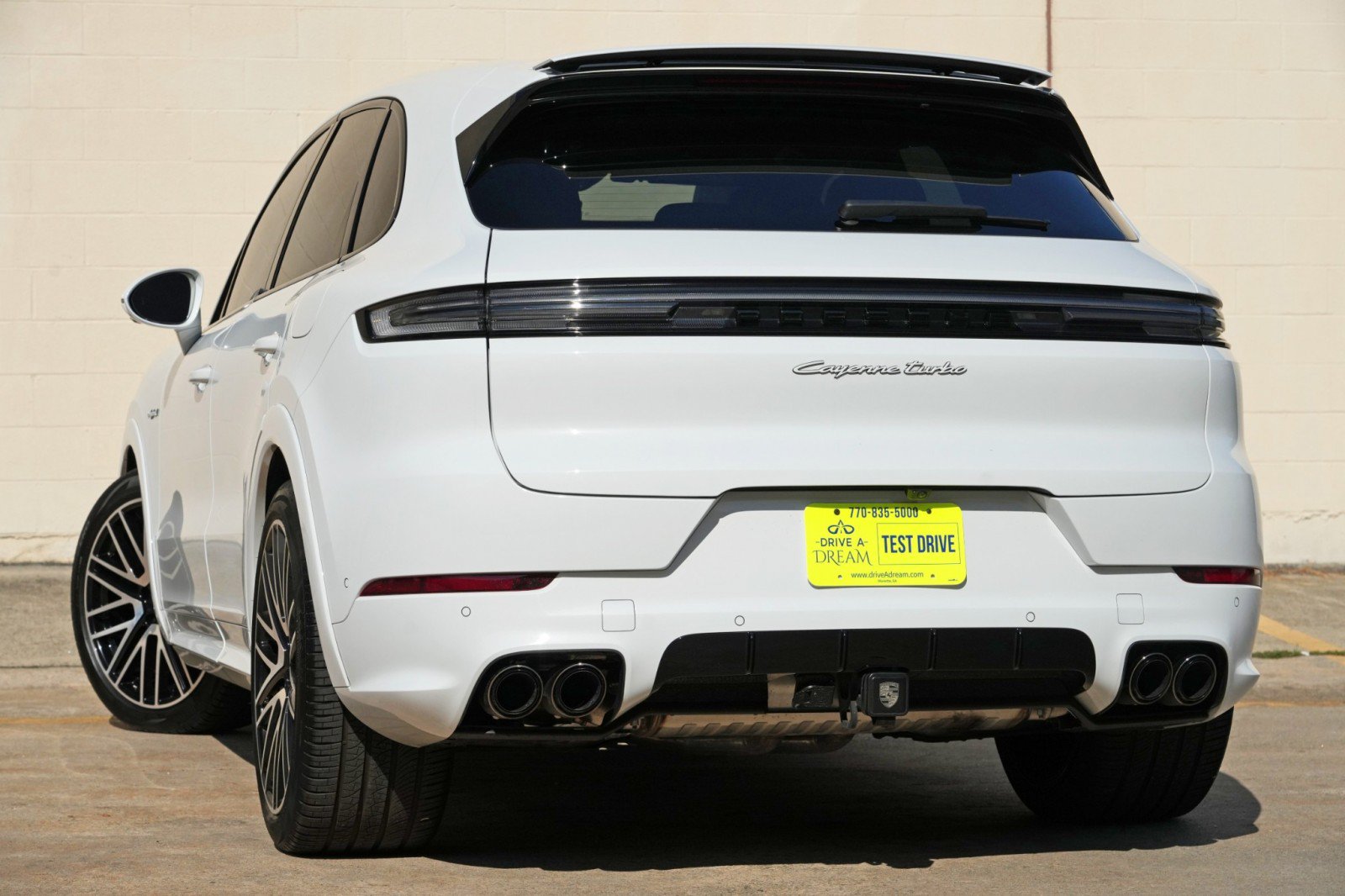Used 2024 Porsche Cayenne Turbo AWD/4WD image 6