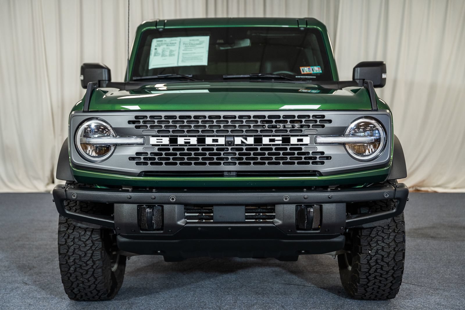 Used 2024 Ford Bronco Badlands AWD/4WD image 2