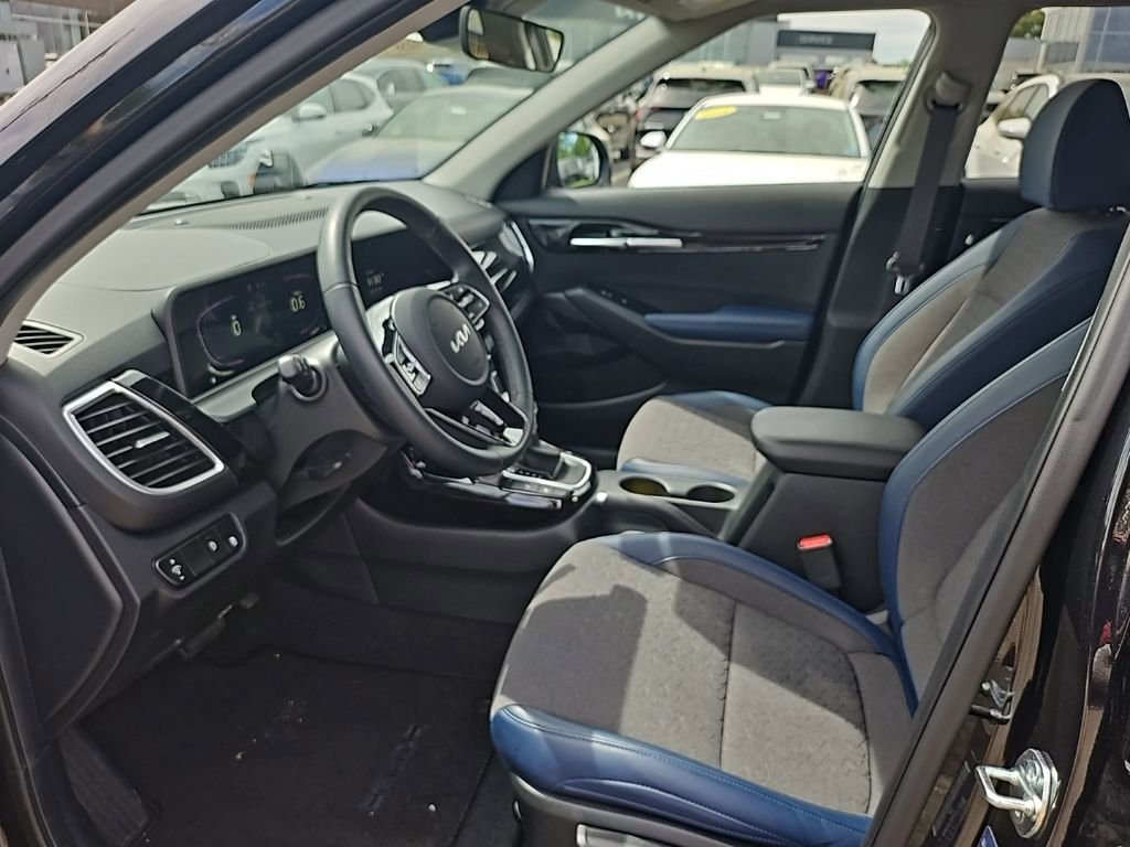 Used 2025 Kia Seltos S AWD/4WD image 9