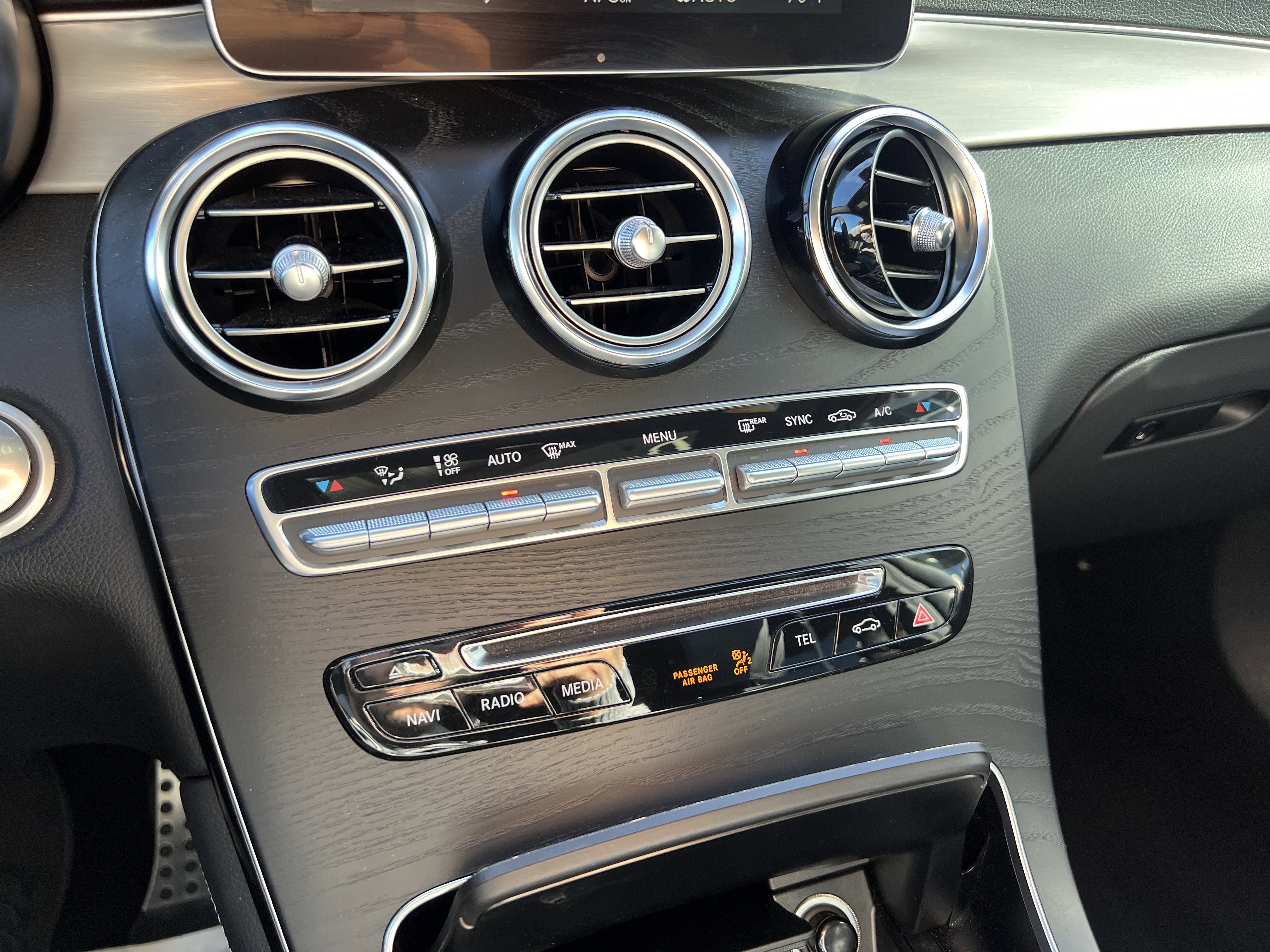 Used 2019 Mercedes-Benz GLC 300 4MATIC Coupe image 22