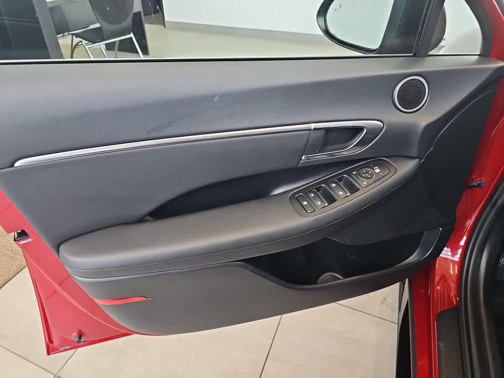 Used 2023 Hyundai Sonata SEL w/ Convenience Package FWD image 15