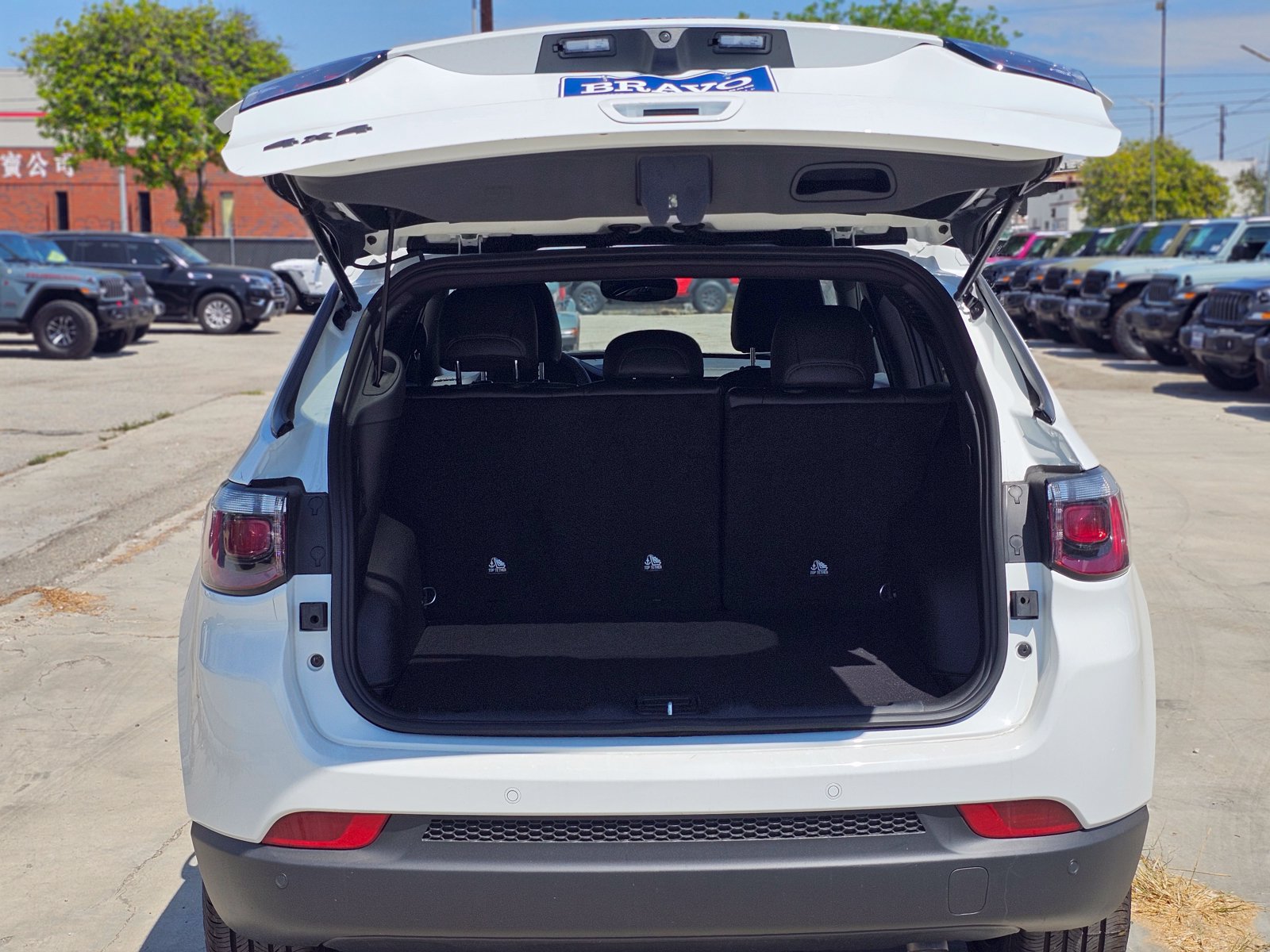 New 2026 Jeep Compass Limited AWD/4WD image 9