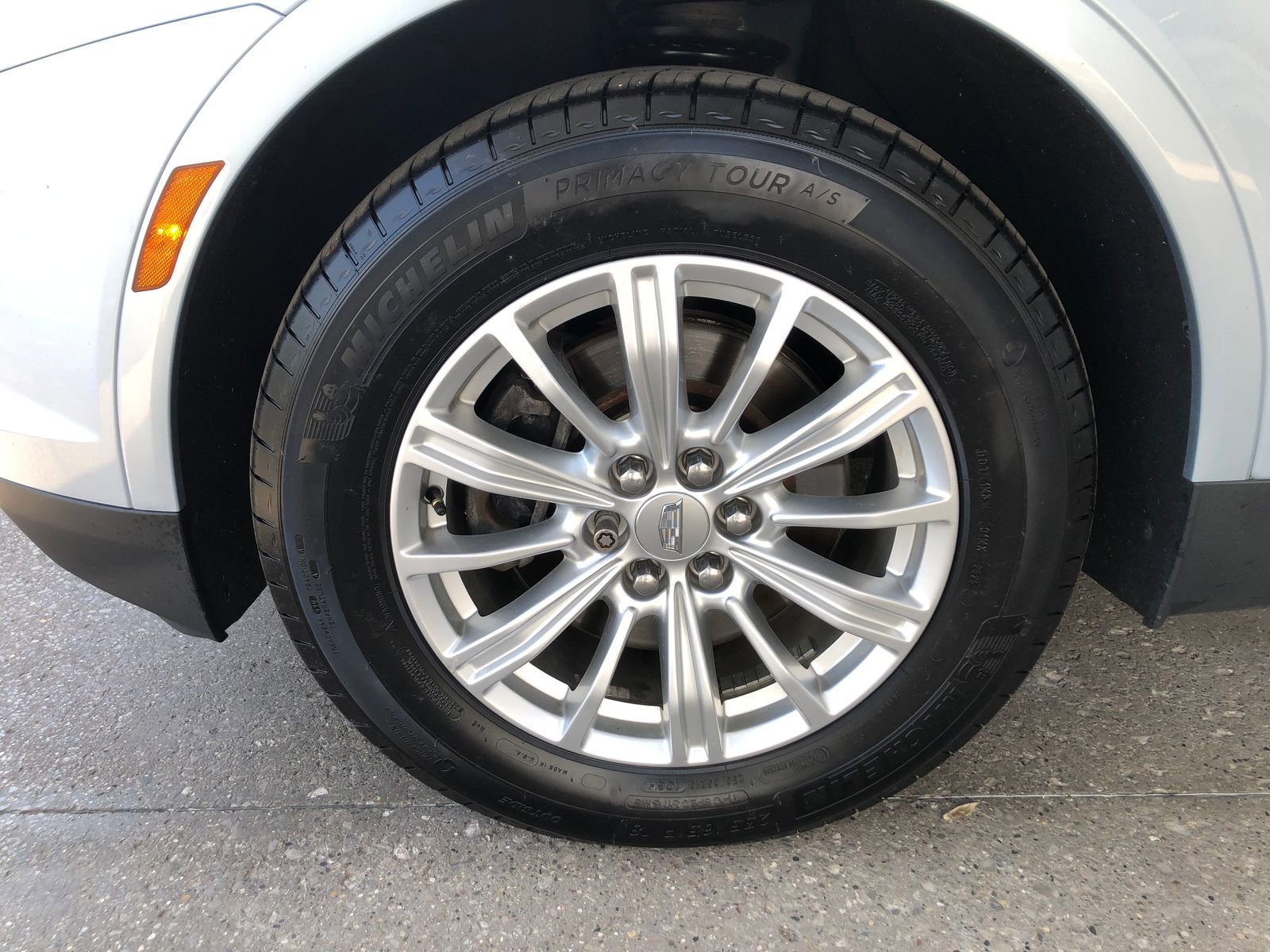 Used 2017 Cadillac XT5 FWD image 4