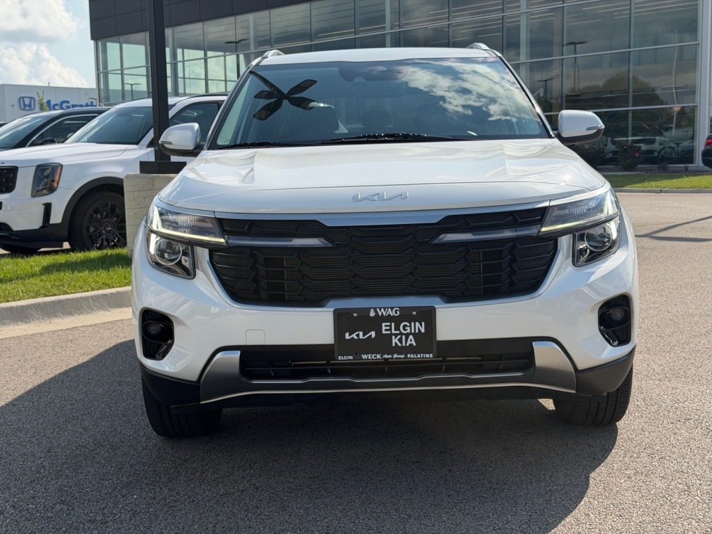 Used 2024 Kia Seltos S AWD/4WD image 2