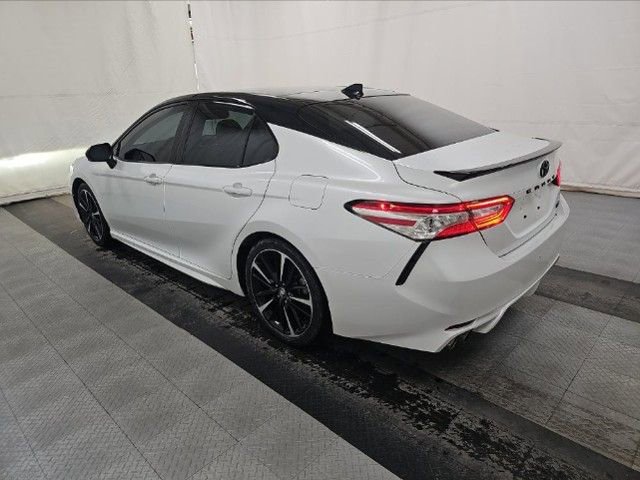 Used 2020 Toyota Camry XSE image 4
