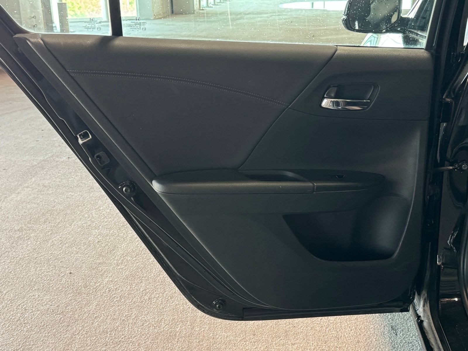 Used 2017 Honda Accord EX-L image 35