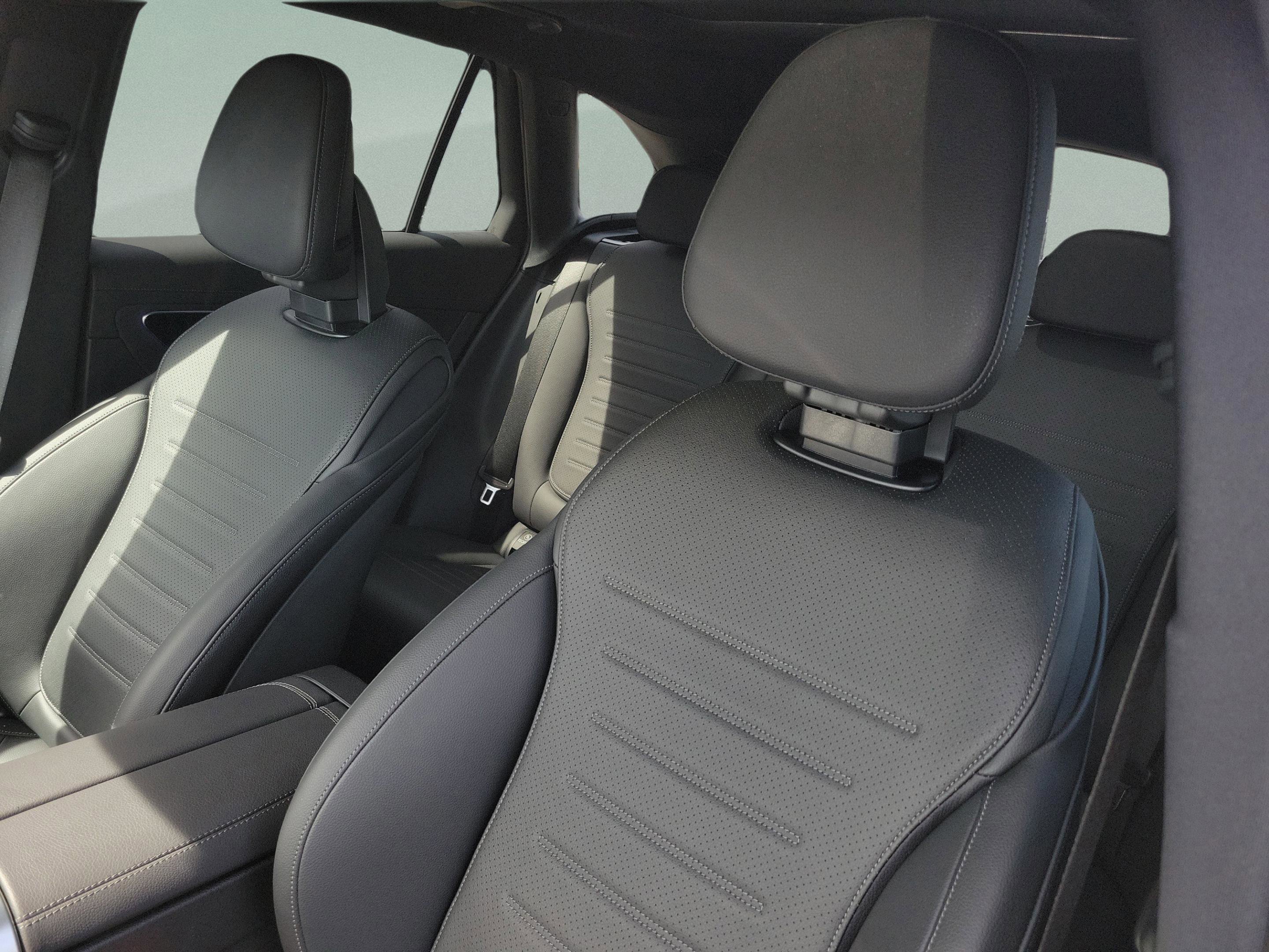 Certified 2026 Mercedes-Benz GLC 300 image 18