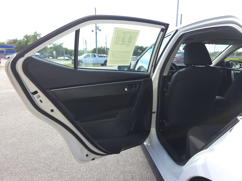 Used 2019 Toyota Corolla LE FWD image 10