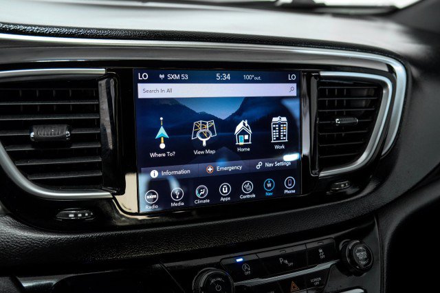 Used 2019 Chrysler Pacifica Touring-L w/ S Appearance Package FWD image 20