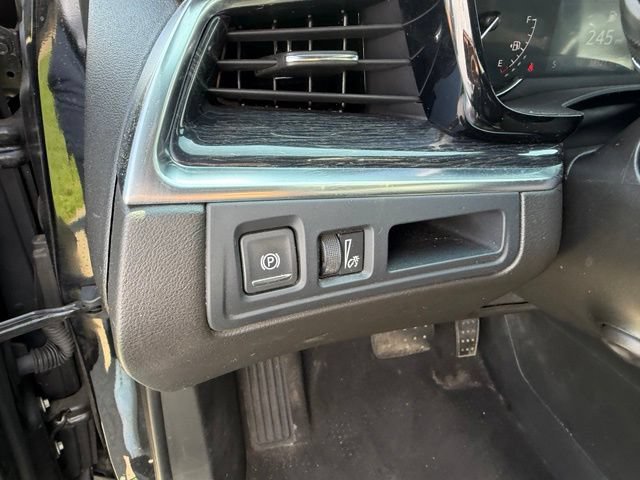 Used 2023 Cadillac XT5 Premium Luxury AWD/4WD image 16