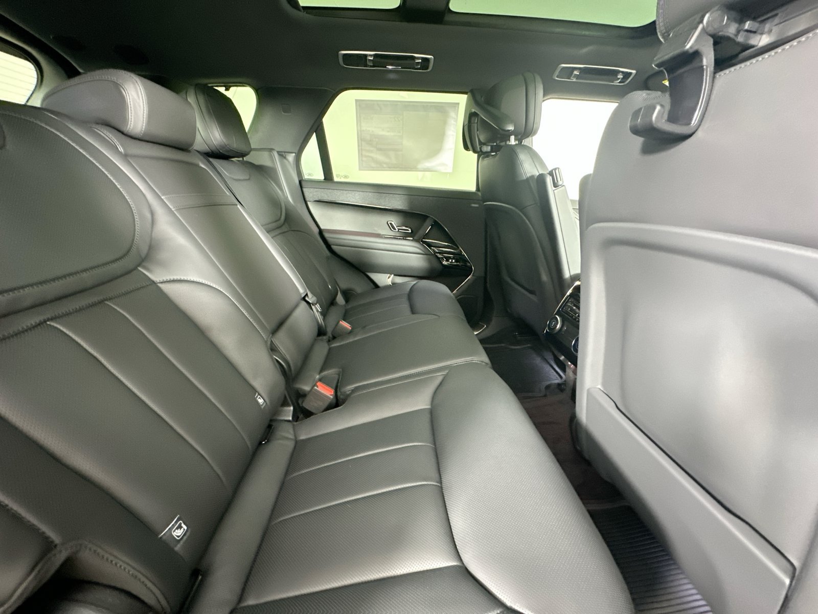 New 2027 Land Rover Range Rover Sport Dynamic SE AWD/4WD image 43