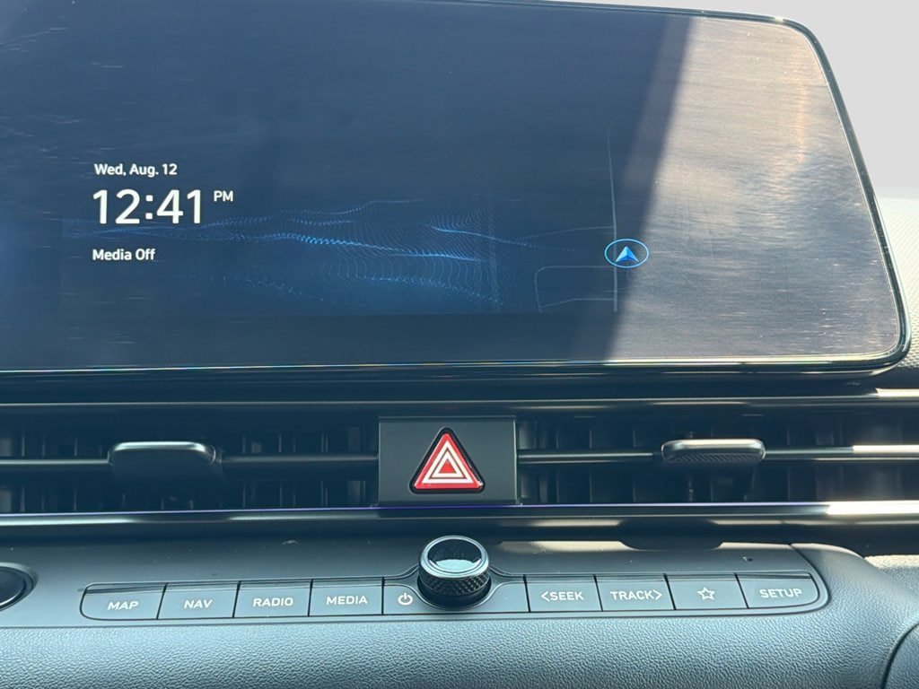 Certified 2025 Hyundai Elantra SEL FWD image 22