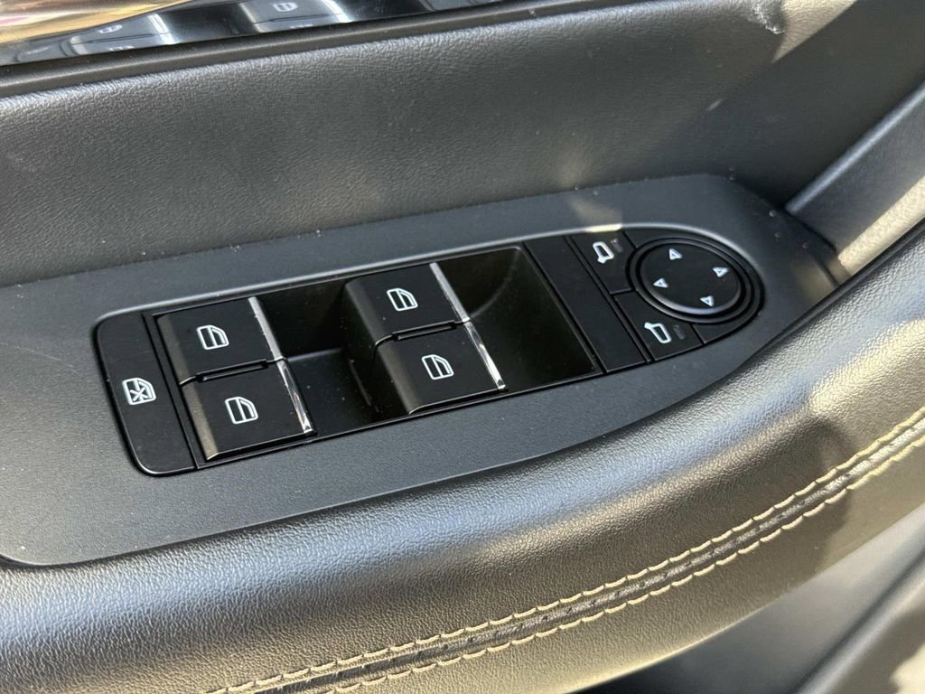 Certified 2026 MAZDA CX-70 3.3 Turbo w/ Preferred Package image 27