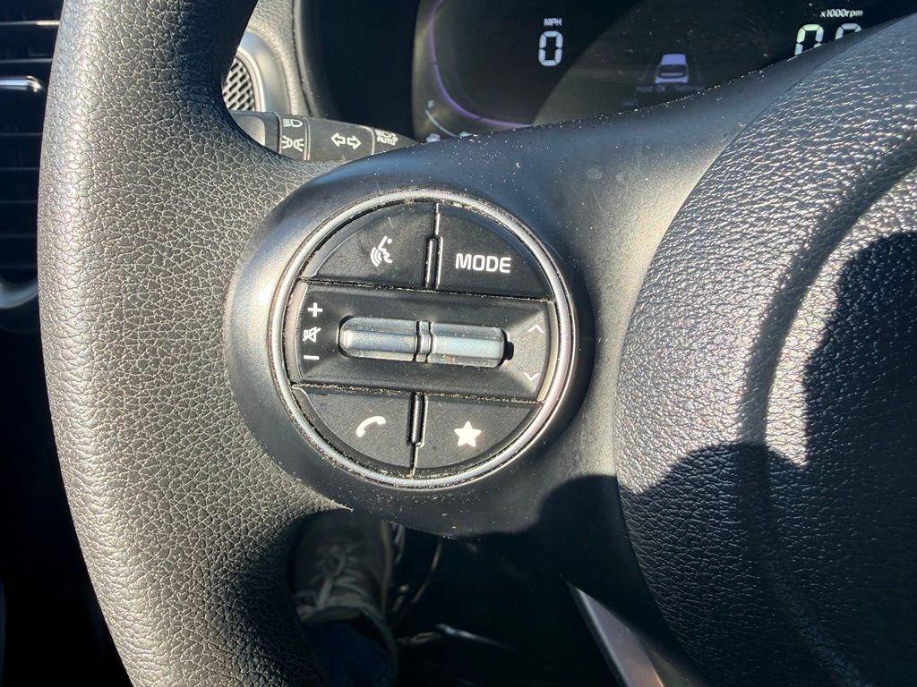 Used 2023 Kia Soul LX w/ Option Group 015 FWD image 18
